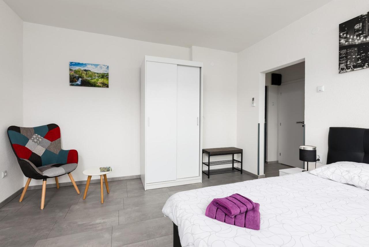 Studio Apartman Sirius Слунь Екстер'єр фото